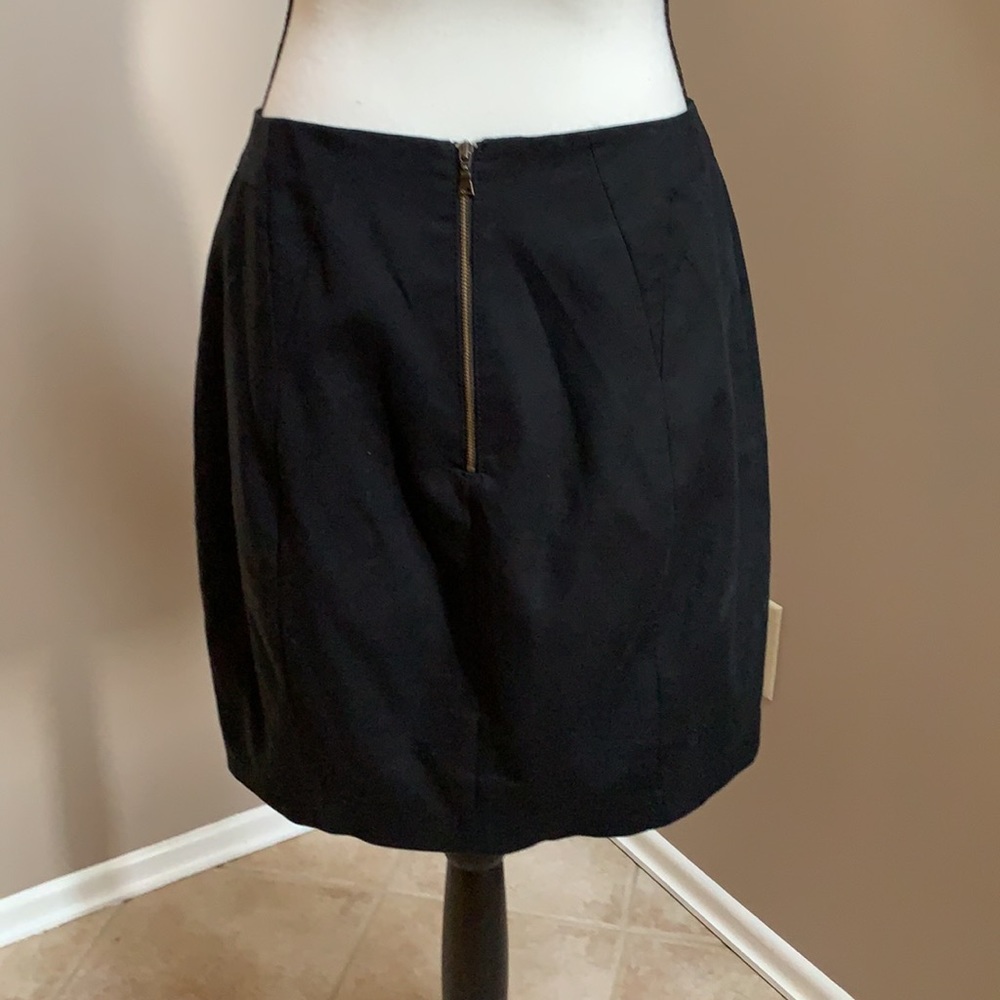 Tahari Mini Skirt - Picture 2 of 3
